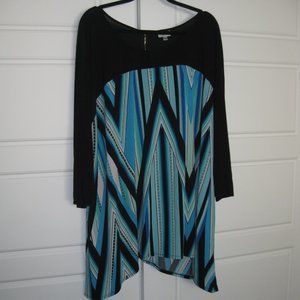 Avenue 26/28 Black & Blues geometric blouse
